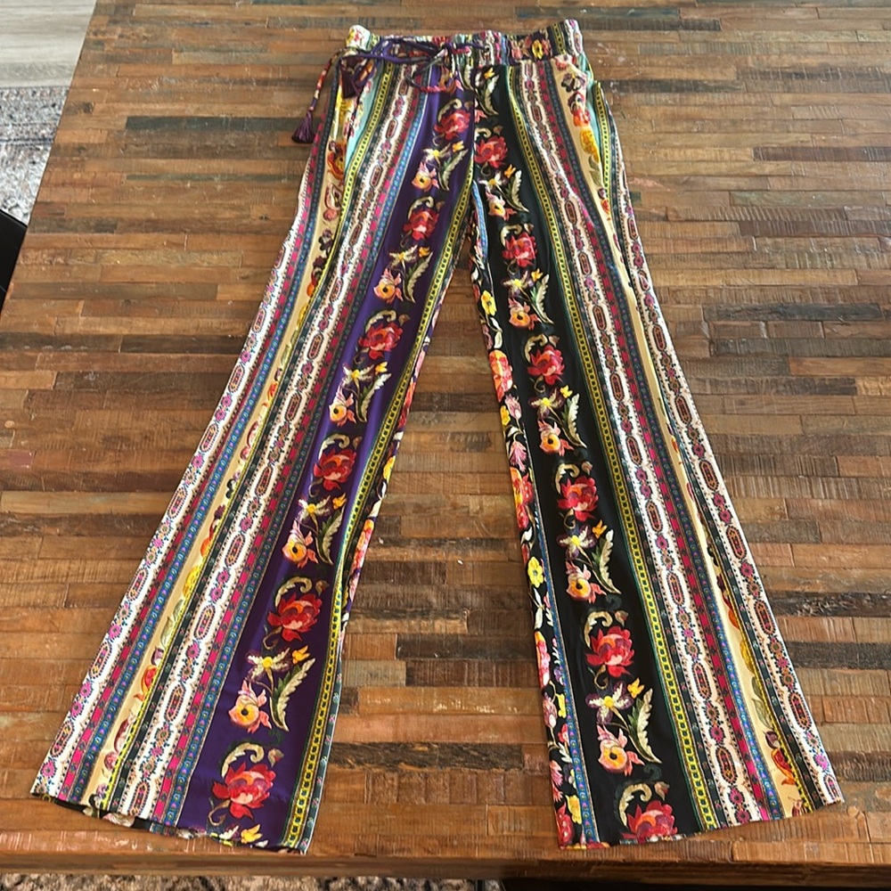 Beautiful jersey Etro printed pant with elastic waist and drawstring,Gently used